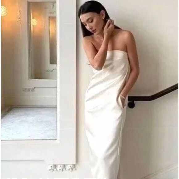 SATIN EFFECT DRESS VANILLA ZARA - Picture 3 of 16